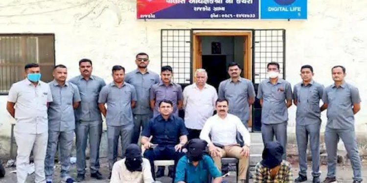 જામનગર સહીત કેટલાય જિલ્લાઓમાં ધાર્મિક સ્થળો પર ચોરીને અંજામ આપનાર ત્રિપુટી ઝડપાઈ