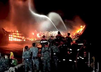 મધદરિયે બોટમાં આગની ઘટના, ભારતીય તટ રક્ષક દળે માછીમારીની હરસિદ્ધિ બોટને શોધીને કાબેલીદાદ કામગીરી કરી