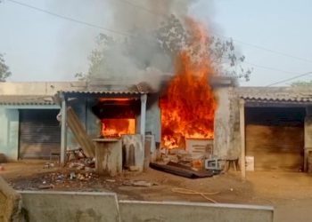 ચા ની દુકાનમાં ગેસનો બાટલો ફાટતા મચી ગઈ અફરાતફરી