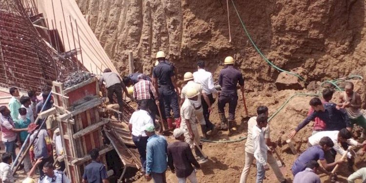 સુરત:નિર્માણાધીન બાંધકામ સાઈટ પર દુર્ઘટના, 4 ના દટાઈ જતા મોત