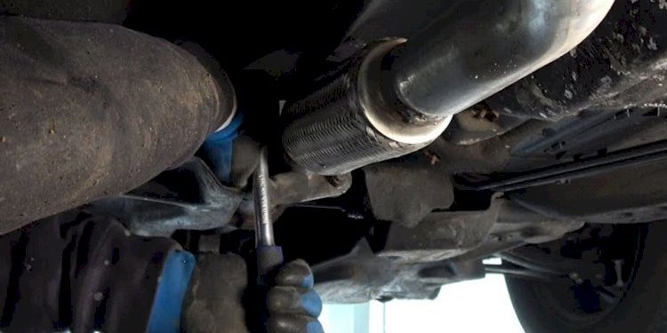 સાયલેન્સરમાથી નીકળતી આ વસ્તુ છે કીમતી માટે તસ્કરો સાયલેન્સર ચોરી કરી લેતા હતા