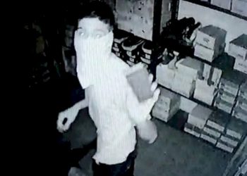 ચોરી કરવા દુકાનમાં ઘુસેલ તસ્કરને કાઈ હાથ ના લાગ્યું તો દુકાનમાંથી કઈક આવી કરી ચોરી