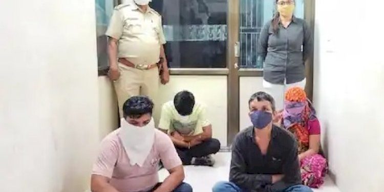 ભાડાના ફ્લેટમાં ચાલતો હતો ગોરખધંધો, હોમગાર્ડ જવાનની પણ સંડોવણી