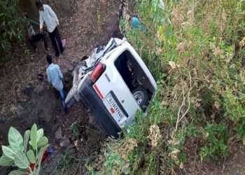 કાર ખાઈમાં ખાબકી, 5 ના મોત