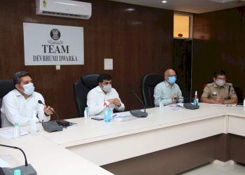 દેવભૂમિ દ્વારકા જિલ્‍લો દરિયાઇ વિસ્‍તાર ધરાવતો હોવાથી વાવાઝોડાનું જોખમ વધુ