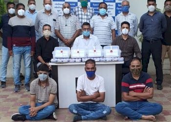 સેનેટરી પેડ, ચોકલેટ થતાં ચા ના બોક્સના વેપારની આડમાં વેચાણ કરવામાં આવતા હતા નશીલા ઇન્જેક્શન