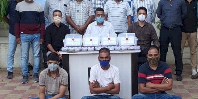 સેનેટરી પેડ, ચોકલેટ થતાં ચા ના બોક્સના વેપારની આડમાં વેચાણ કરવામાં આવતા હતા નશીલા ઇન્જેક્શન