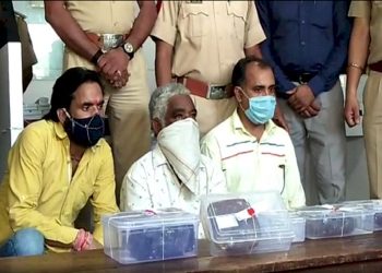 3 શખ્સો માછલીની એવી વસ્તું વેચવા નિકળ્યાં કે જેની કરોડોમાં કિંમત..