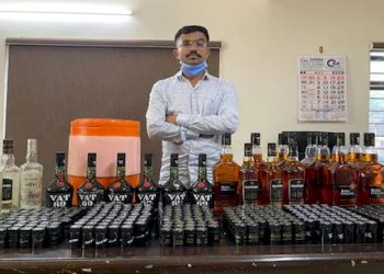 ભંગારમાંથી ખાલી બોટલો લઇ તેમાં ભરવામાં આવતો દારુ…