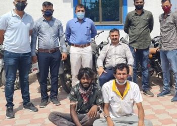 જામનગર સહીત ત્રણ જિલ્લાઓમાં મોબાઈલ અને બાઈકની ઉઠાંતરી કરનાર 2 ઝડપાયા