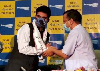 પત્રકારમાંથી આપ નેતા બન્યા ઇસુદાન ગઢવી