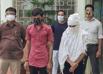 1700 બેરોજગારોને આ યુવતી અને યુવક સહિતની ટીમે આ રીતે બનાવ્યા ટાર્ગેટ