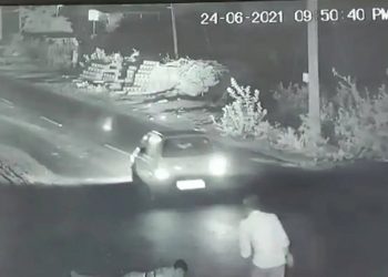 રસ્તા પર બે મિત્રો ચાલીને જતા હતા…પુરપાટ ઝડપે આવતીકારે ઉડાવ્યા અને…