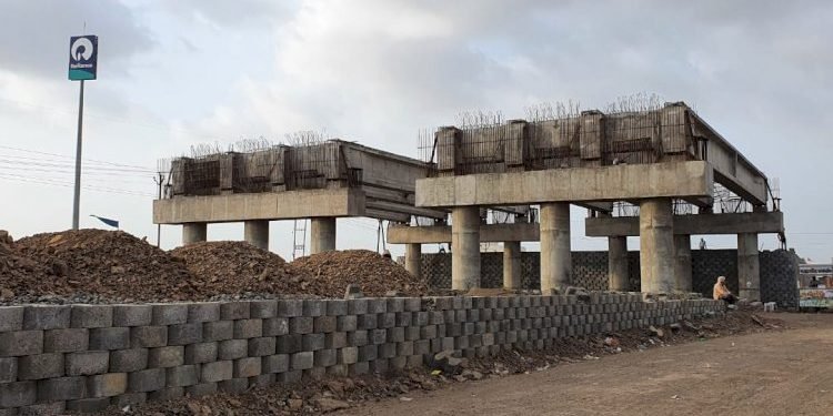 ખંભાળિયા નજીક હાઈવેના ચાલતા કામથી વાહનચાલકોને થતી હાલાકી અંગે રજૂઆત