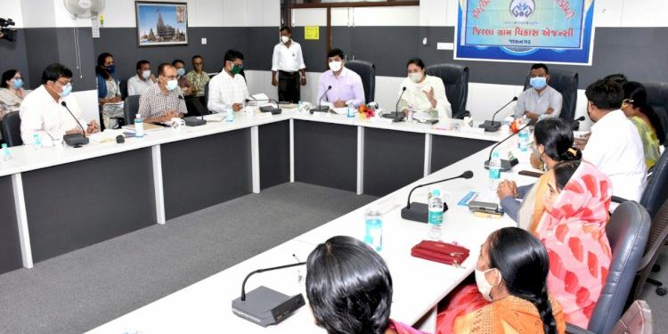 છેવાડાના માનવી સુધી પણ દરેક યોજનાનો લાભ પહોંચે તે માટે લોકોના સુચનો પણ આવકાર્ય છે:સાંસદ પૂનમબેન માડમ