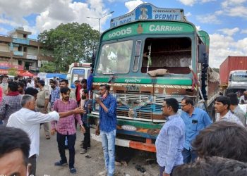 હાઇવે પર ટ્રક બેકાબુ બન્યો  5 વાહનચાલકોને  લીધા અડફેટે 1 નું થયું મોત