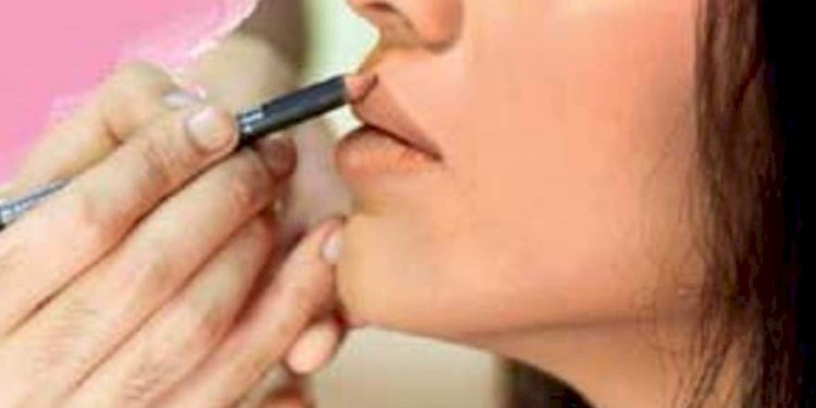 વરસાદમાં પણ મેકઅપ ખરાબ નહીં થાય, અજમાવી જુઓ આ મોન્સુન બ્યુટી ટીપ્સ