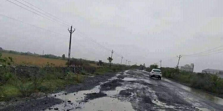 ગુજરાતમાં ખરાબ રસ્તાઓને કારણે 3 વર્ષમાં આટલા લોકો તો મોતના મુખમાં ધકેલાયા