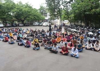 જુનીયર તબીબોની હડતાલને લઈને નીતિન પટેલે કહ્યું કે….