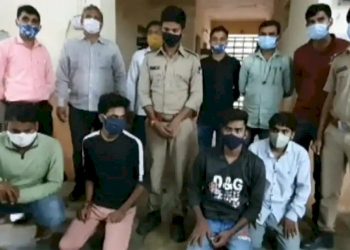 સ્ટેચ્યુ ઓફ યુનિટીમાં અંદર જવા માટે પોલીસનો ડ્રેસ પહેરવો ભારે પડી ગયો..