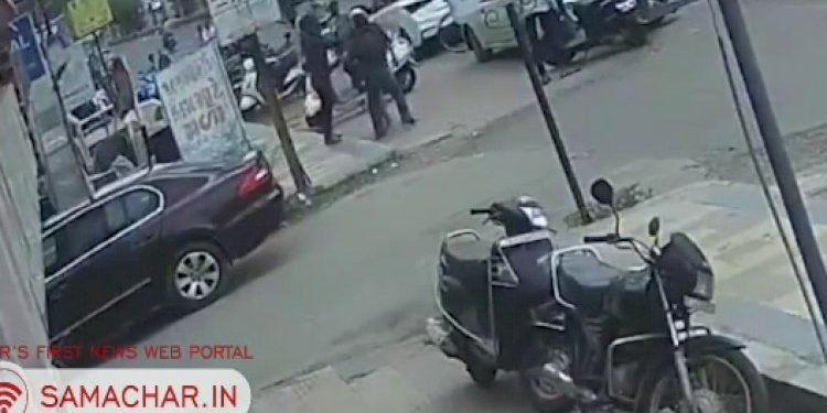 જામનગરમાં લુખ્ખા તત્વોના ત્રાસનો વધુ એક CCTV વિડીયો સામે આવ્યો
