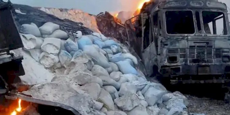 ટ્રકે ટ્રેલરને ટક્કર મારતાં ટેન્ક ફાટી, બંને વાહનો ભડભડ સળગ્યા, 2ના મોત