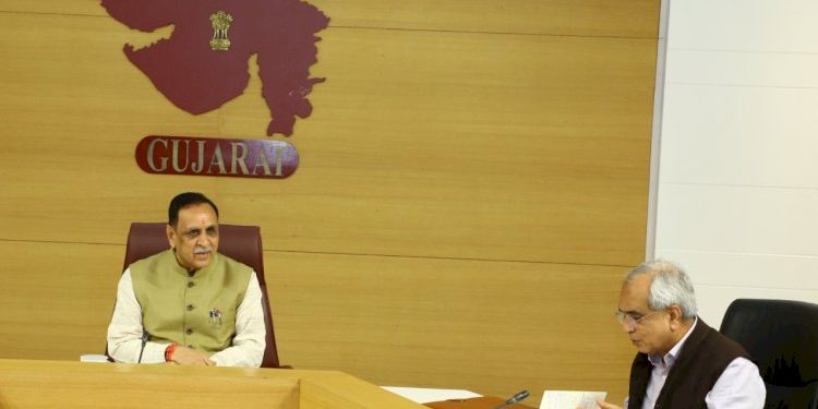 મુખ્યમંત્રી વિજય રૂપાણી સાથે નીતિ આયોગના વાઇસ ચેરમેન રાજીવકુમારની ગાંધીનગરમાં મહત્વપૂર્ણ બેઠક સંપન્ન