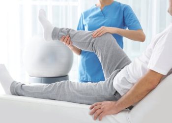 આજે વર્લ્ડ ફિઝિયોથેરાપી ડે, જાણકારીના અભાવે કમર, ગરદન, ખંભાના રોગથી લોકો પીડાઈ રહ્યા છે