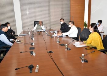 જામનગર રાજકોટ જિલ્લા અને શહેરમાં ભારે વરસાદને કારણે સર્જાયેલી પરિસ્થિતિની સમીક્ષા કરતા મુખ્યમંત્રી ભુપેન્દ્ર પટેલ