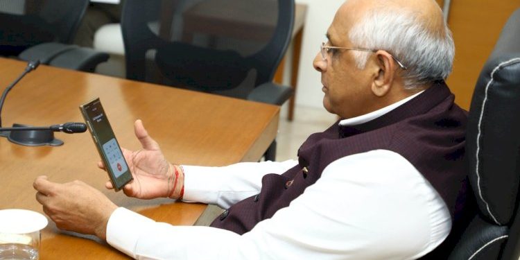 મુખ્યમંત્રી ભૂપેન્દ્ર પટેલે રાજ્યમાં વરસાદ અને પવનની ગતિને કારણે સર્જાયેલી સ્થિતીની સમીક્ષા કરી