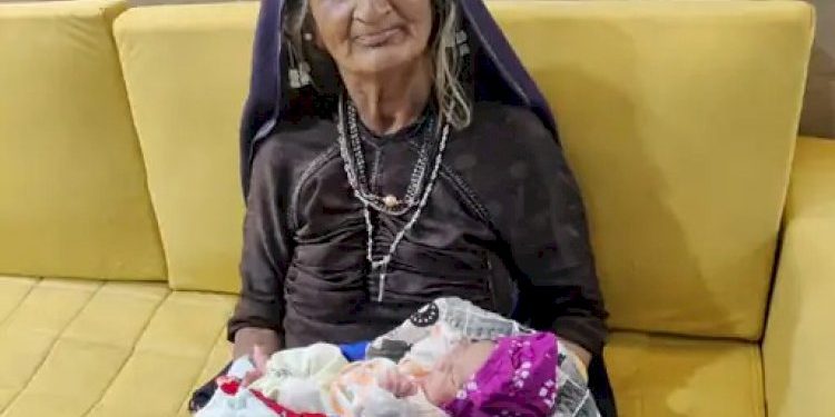 70 વર્ષના બા એ આપ્યો બાબાને જન્મ