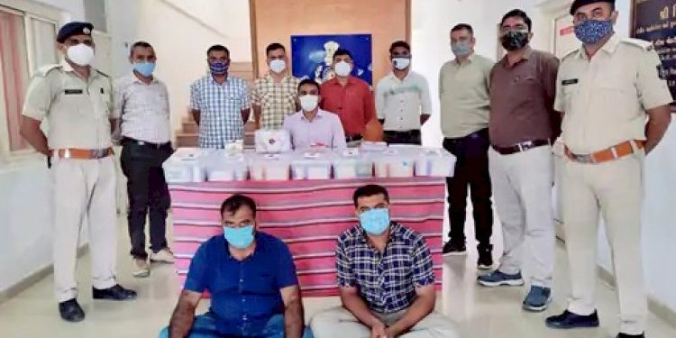 સોનામાં 35 થી 40 ટકા ડિસ્કાઉન્ટ આપવાની લાલચ આપી છેતરપીંડી કરનાર બે ઝડપાયા 