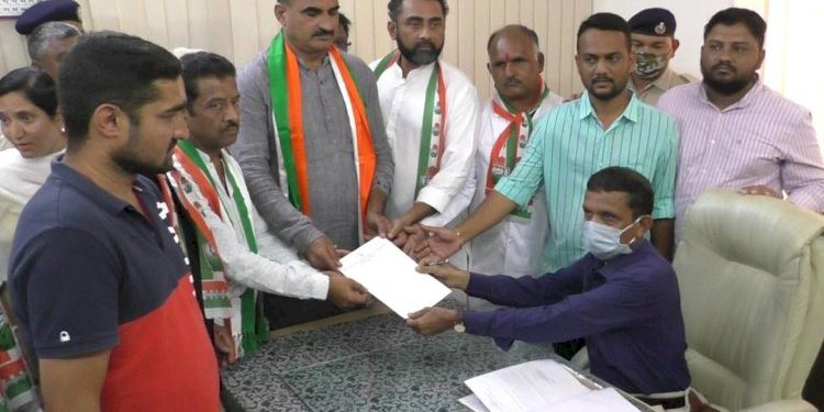 મોટાભાગના આવેદનપત્રો વધારે છે ફાઇલોની શોભા.?