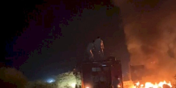 2 ટ્રક અથડાયા, ભભૂકી ઉઠી આગ અને 2 લોકો ભૂંજાઈ ગયા 