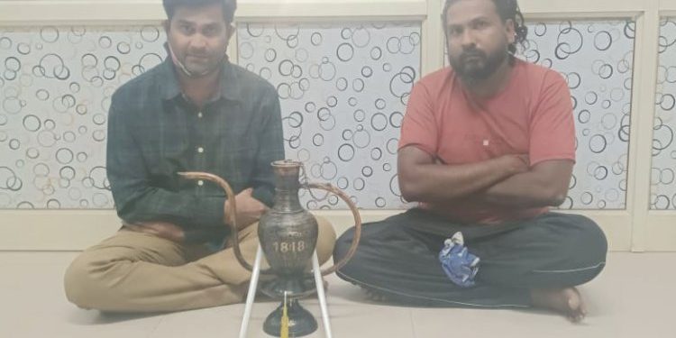 જાદુઈ ચિરાગ લઈને લોકોને છેતરવા નીકળેલા આ 2 શખ્સો ઝડપાઈ ગયા