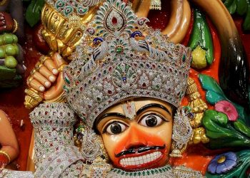 1 લાખ 8 હજાર ડાયમંડના વાઘા, સાળંગપુર કષ્ટભંજનદેવના આજના શણગાર છે જોવા જેવા…