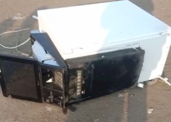 ATM મશીનમાંથી રૂપિયા નહીં પરંતુ સમગ્ર મશીન જ ઉખાડીને બહાર લઈ ગયાં તસ્કરો પરંતુ…