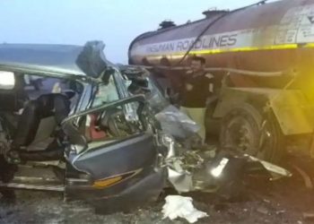 ધોળકા નજીક કાર-ટેન્કર વચ્ચે અકસ્માત,5 લોકોના મોત 