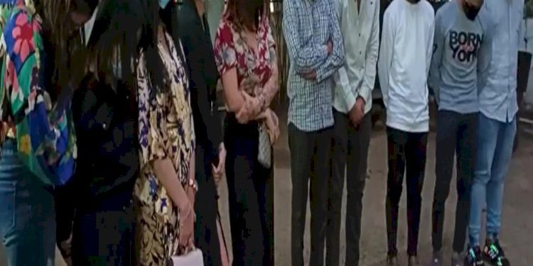 મોલમાં સ્પા, સ્પામાં કૂટણખાનું, કૂટણખાનામાં વિદેશી યુવતીઓ ગ્રાહકોને કરતી હતી ખુશ…