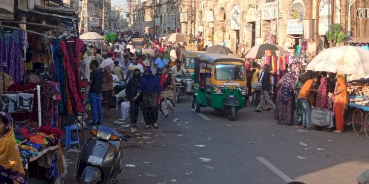 શહેરની ફૂટપાથો અને રસ્તાઓના દબાણને મામલે સ્ટે.ચેરમેનનો આદેશ તાકીદે દુર કરો