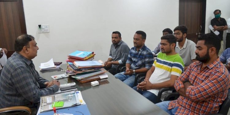 ફાયર ઓફીસનું જ NOC નથી..તો સરકારી શાળાનું સીલ ખોલવા વિદ્યાર્થીઓના હિતમાં યુથ કોંગ્રેસની રજૂઆત 