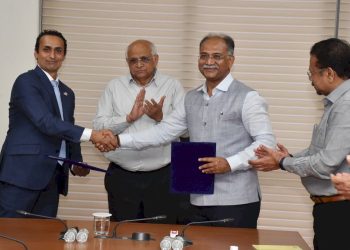 કચ્છ-ભૂજ ખાતે ઇલેકટ્રીક કોમર્શિયલ વ્હીકલ પ્રોડક્શન માટેનો પ્લાન્ટ સ્થપાશે