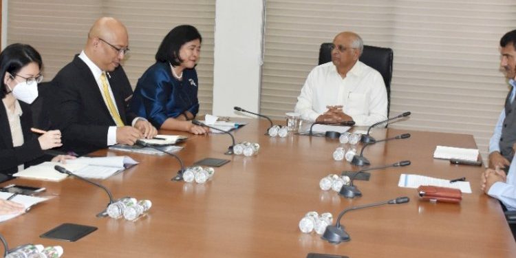 જામનગરમાં સ્થપાનારા ગ્લોબલ સેન્ટર ફોર ટ્રેડિશનલ મેડીસીનમાં સહભાગીતા અને આયુષ પદ્ધતિના આદાન-પ્રદાન માટે થાઇલેન્ડની તત્પરતા