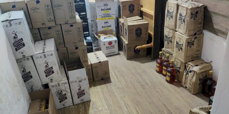 દારૂબંધીની બીજી બાજુ: દર કલાકે કેટલાં લાખનો દારૂ પકડાય છે ?? 