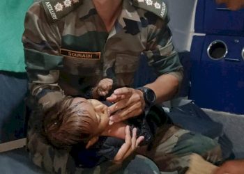 ભારતીય સૈન્યએ ધ્રાંગધ્રામાં 500 ફૂટ ઊંડા બોરવેલમાં પડેલા દોઢ વર્ષના બાળકને 40 મિનીટમાં બચાવ્યો