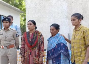 2000 ના દરની સાડાસાત લાખની નકલી નોટ સાથે 2 મહિલાઓ ઝડપાઈ 