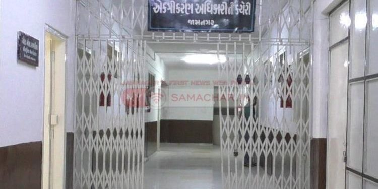 જમીનમાપણીની પેન્ડિંગ અરજીઓનો તાકીદે નિકાલ લાવવા સૂચના