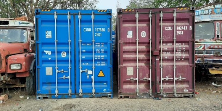 મોરબીમાં કન્ટેનર ચોરીને કટિંગ કરી બારોબાર વેચી દેવાના કૌભાંડનો પર્દાફાશ કરતી LCB