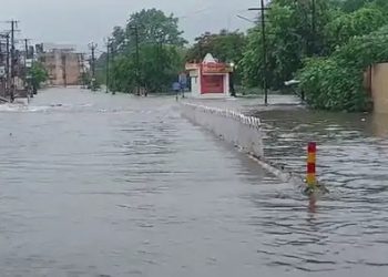 એકધારા ભારે વરસાદે રાજકોટના હાલ કર્યા બેહાલ 