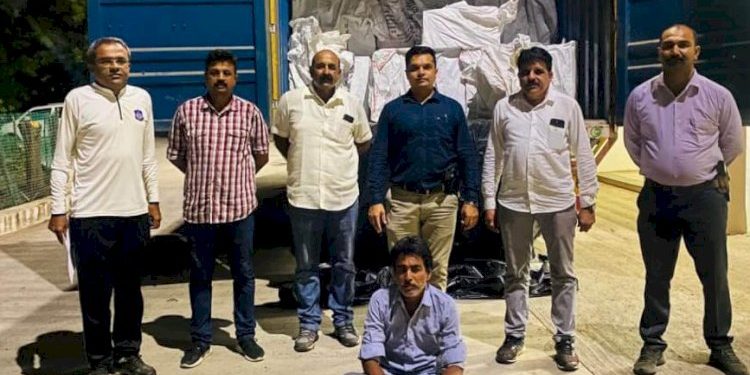 કન્ટેનરમાં રહેલ દારૂનો જથ્થો આ રીતે શહેરમાં ઘુસાડવાનો હતો પ્લાન